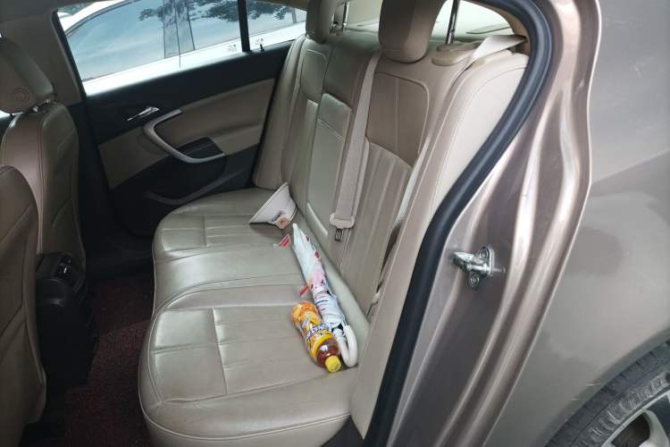 Used Buick Regal 2015 2.0L Elite Fashion Edition Left Rear Seat