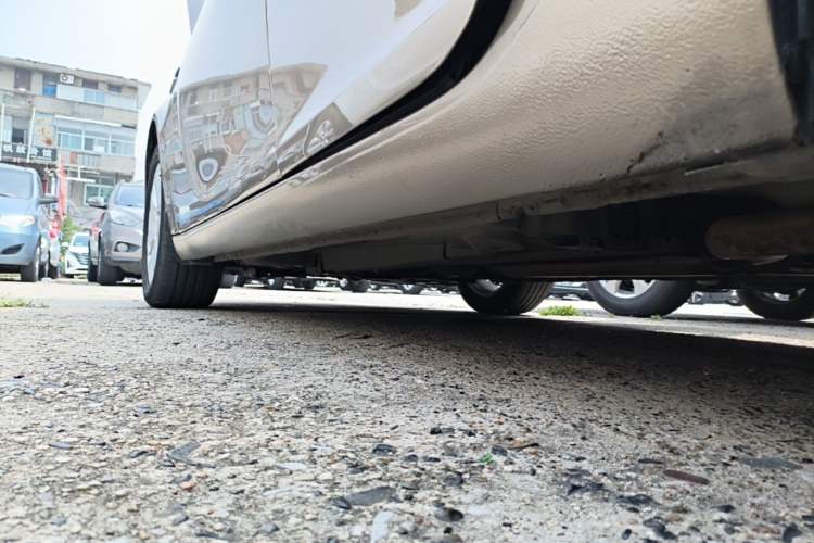 Used Buick Regal 2015 1.6T Leading Technology Model Left Side Sill