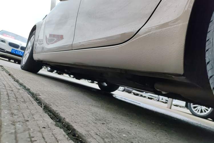 Used Buick Regal 2015 1.6T Leading Technology Model Left Side Sill
