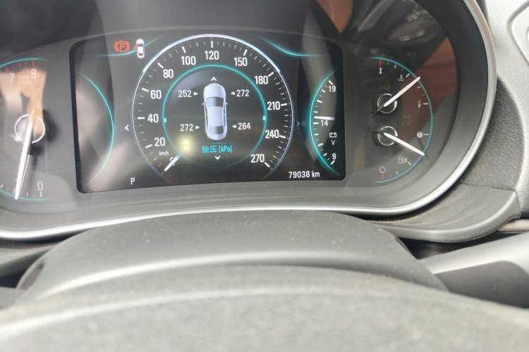 Used Buick Regal 2015 1.6T Elite Tech Model Odometer Close Up