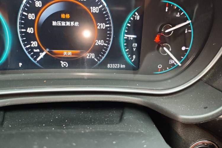 Used Buick Regal 2015 1.6T Elite Tech Model Odometer Close Up