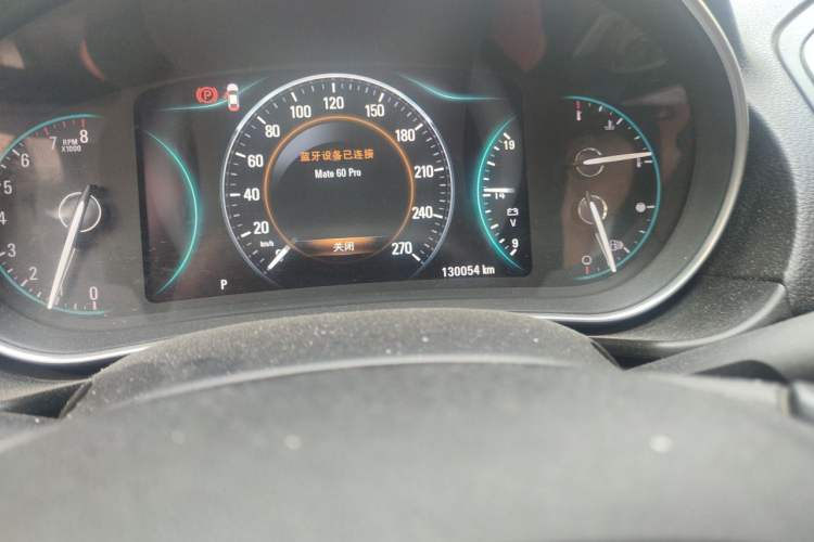 Used Buick Regal 2015 1.6T Elite Tech Model Odometer Close Up