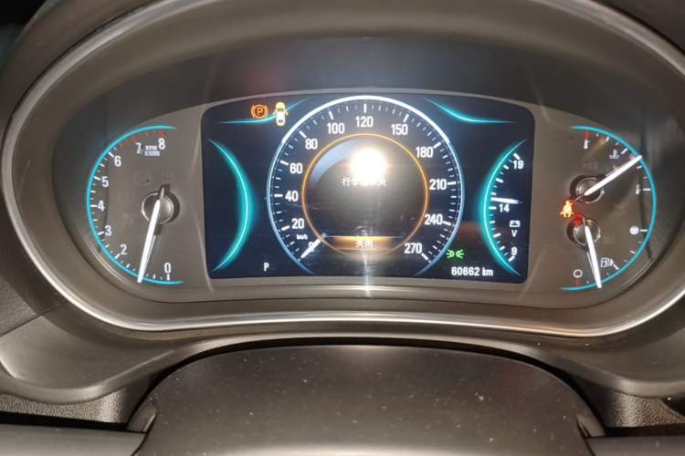 Used Buick Regal 2015 1.6T Elite Tech Model Odometer Close Up