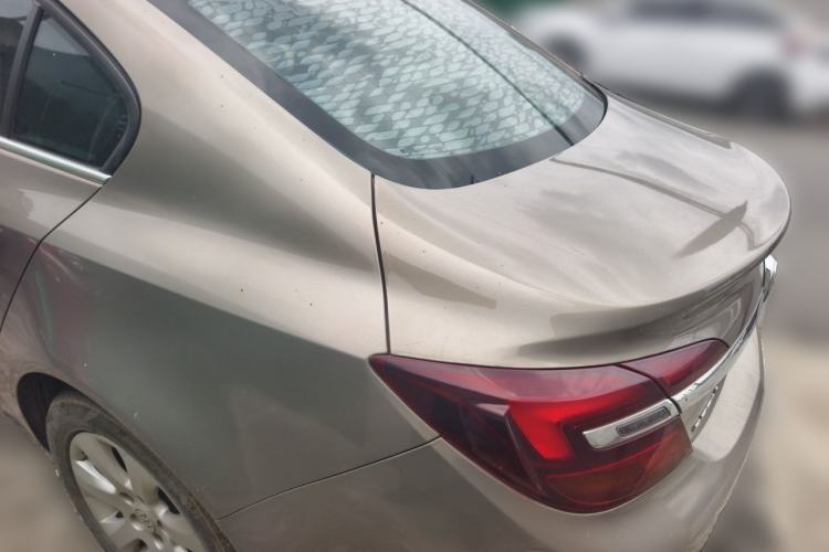 Used Buick Regal 2015 1.6T Leading Technology Model Rear Left 45 Deg