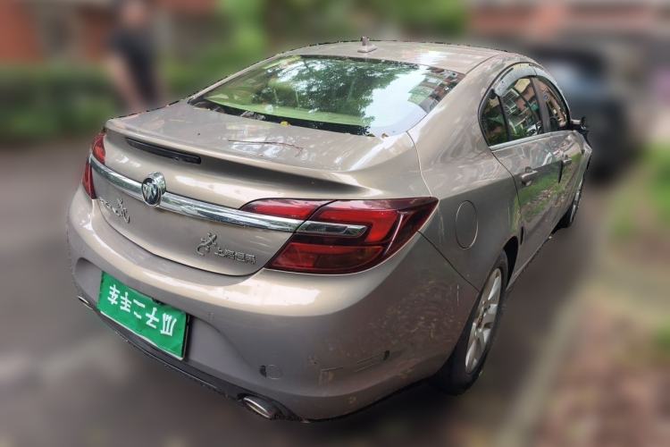 Used Buick Regal 2015 2.0L Leading Fashion Edition Rear Right 45 Deg