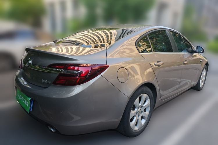 Used Buick Regal 2015 2.0L Leading Fashion Edition Rear Right 45 Deg