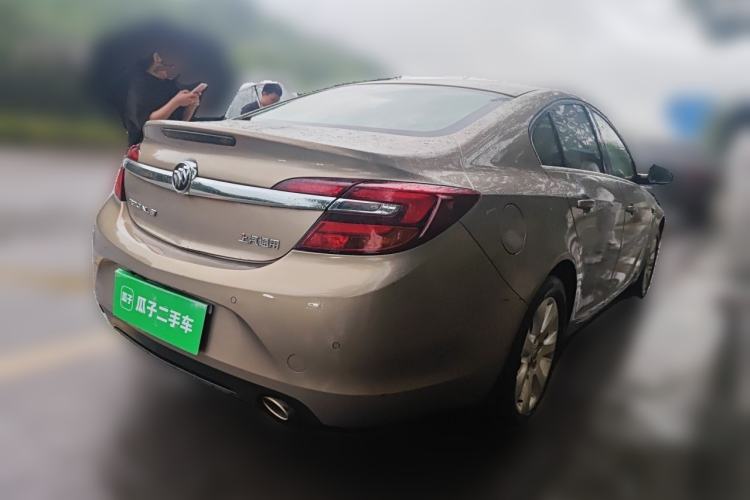 Used Buick Regal 2015 1.6T Leading Technology Model Rear Right 45 Deg