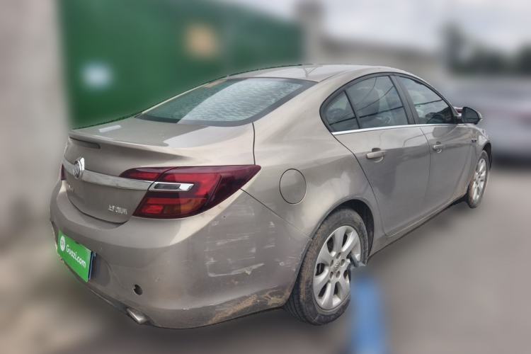 Used Buick Regal 2015 1.6T Leading Technology Model Rear Right 45 Deg