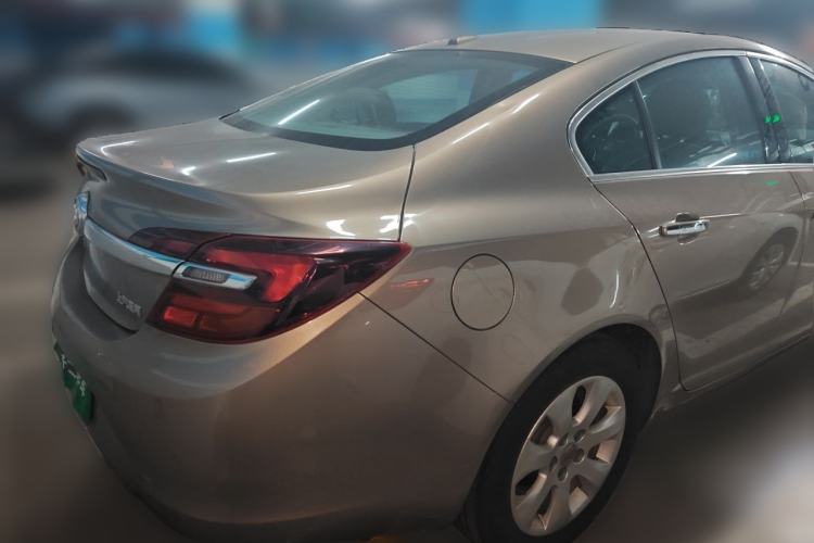 Used Buick Regal 2015 2.0L Elite Fashion Edition Rear Right 45 Deg