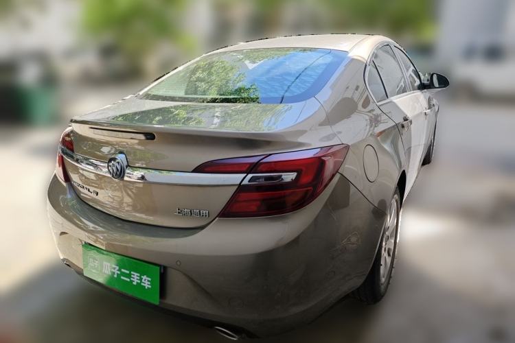 Used Buick Regal 2015 1.6T Leading Technology Model Rear Right 45 Deg