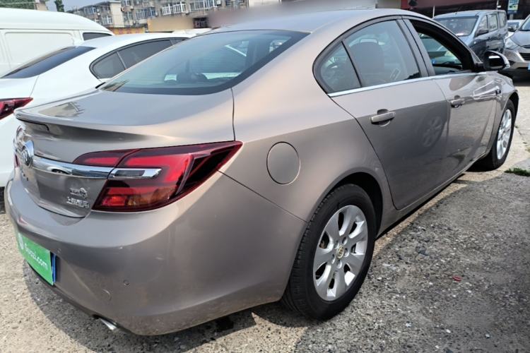Used Buick Regal 2015 1.6T Leading Technology Model Rear Right 45 Deg