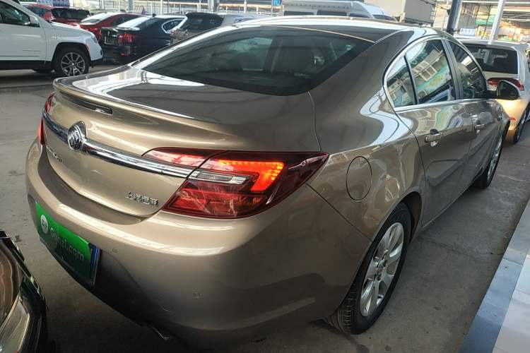 Used Buick Regal 2015 1.6T Leading Technology Model Rear Right 45 Deg