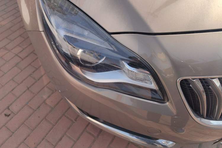 Used Buick Regal 2015 1.6T Elite Tech Model Right Front Headlight