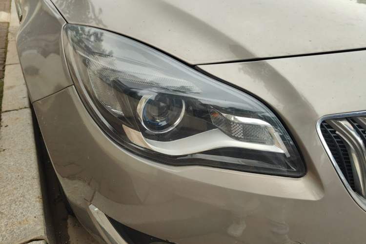 Used Buick Regal 2015 1.6T Fashion Tech Model Right Front Headlight