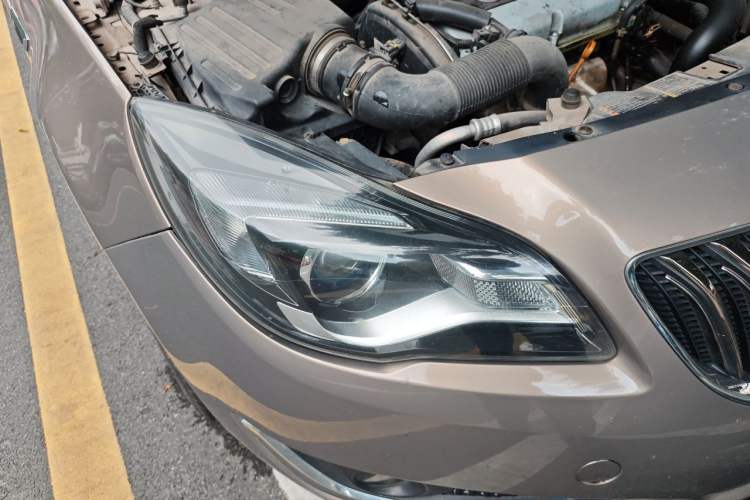 Used Buick Regal 2015 1.6T Elite Tech Model Right Front Headlight