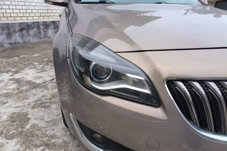 Used Buick Regal 2015 1.6T Elite Tech Model Right Front Headlight
