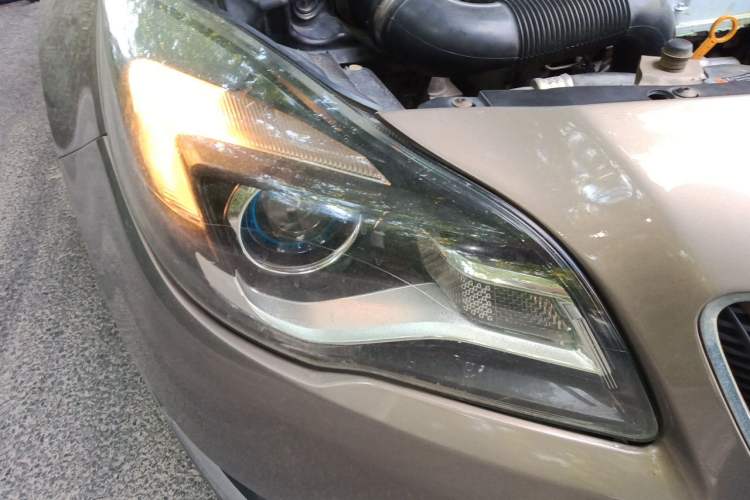 Used Buick Regal 2015 1.6T Elite Tech Model Right Front Headlight