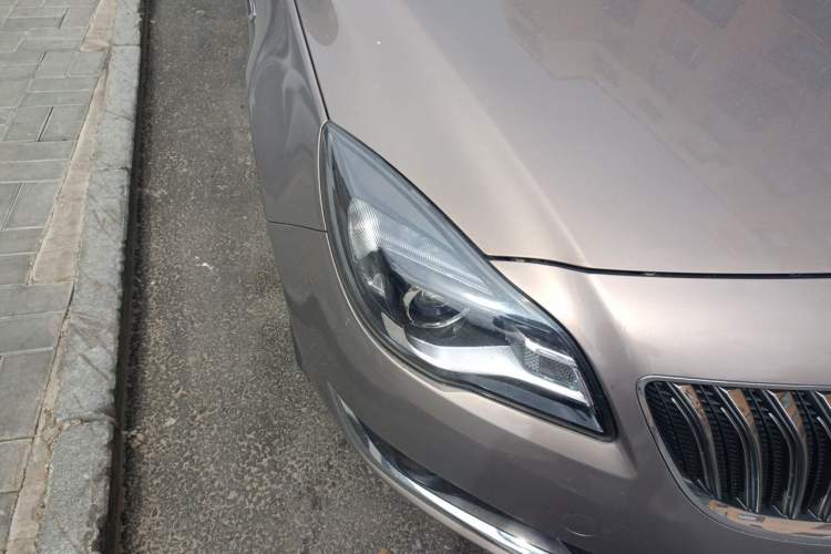 Used Buick Regal 2015 1.6T Leading Technology Model Right Front Headlight