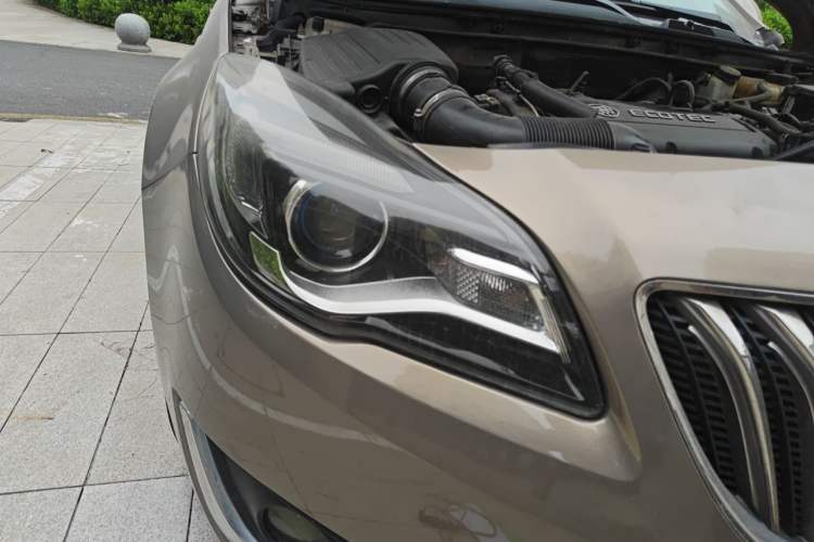 Used Buick Regal 2015 1.6T Elite Tech Model Right Front Headlight