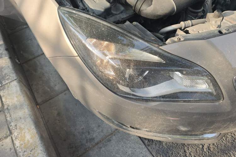Used Buick Regal 2015 1.6T Leading Technology Model Right Front Headlight