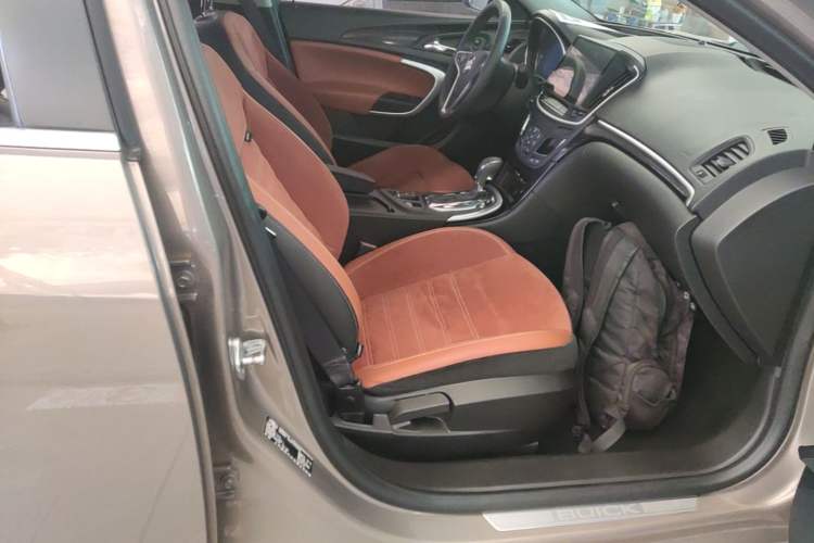 Used Buick Regal 2015 1.6T Elite Tech Model Right Front Seat