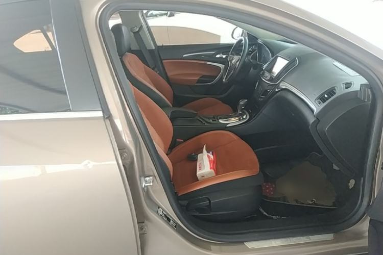 Used Buick Regal 2015 1.6T Elite Tech Model Right Front Seat