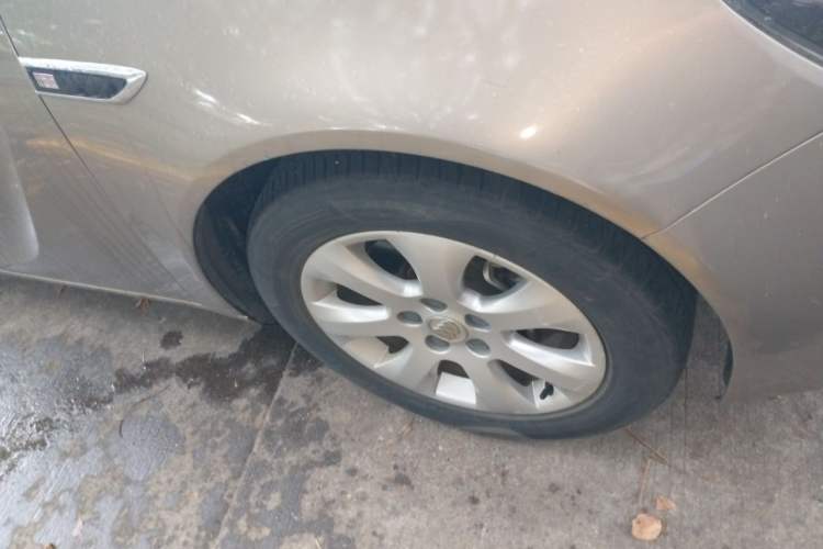 Used Buick Regal 2015 1.6T Elite Tech Model Right Front Wheel Hub