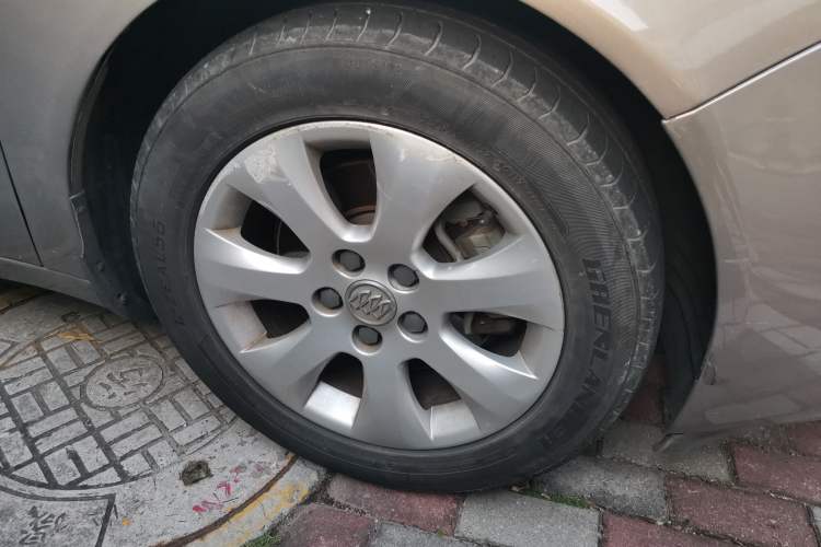 Used Buick Regal 2015 1.6T Fashion Tech Model Right Front Wheel Hub