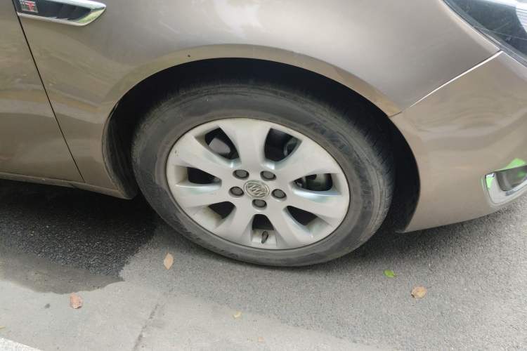 Used Buick Regal 2015 1.6T Elite Tech Model Right Front Wheel Hub