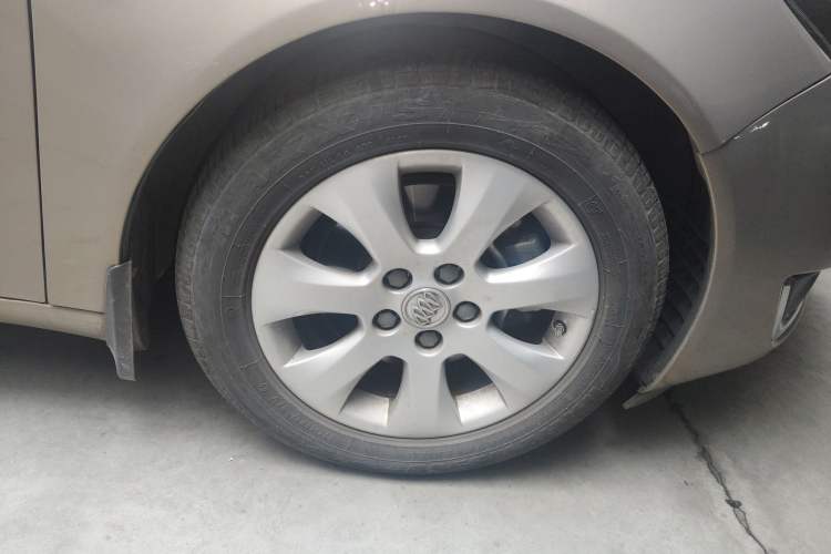 Used Buick Regal 2015 1.6T Elite Tech Model Right Front Wheel Hub