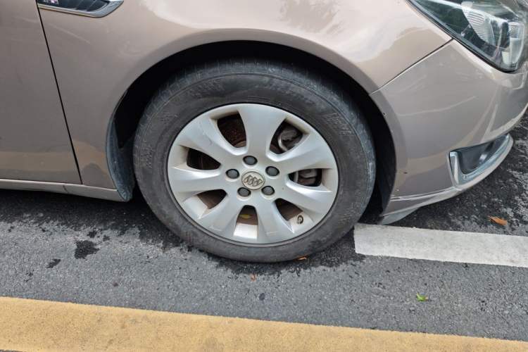 Used Buick Regal 2015 1.6T Elite Tech Model Right Front Wheel Hub