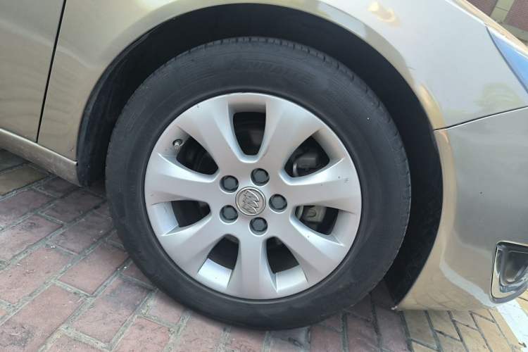 Used Buick Regal 2015 2.0L Leading Fashion Edition Right Front Wheel Hub