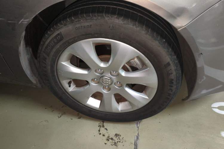 Used Buick Regal 2015 1.6T Elite Tech Model Right Front Wheel Hub