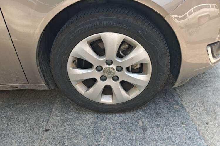 Used Buick Regal 2015 1.6T Leading Technology Model Right Front Wheel Hub