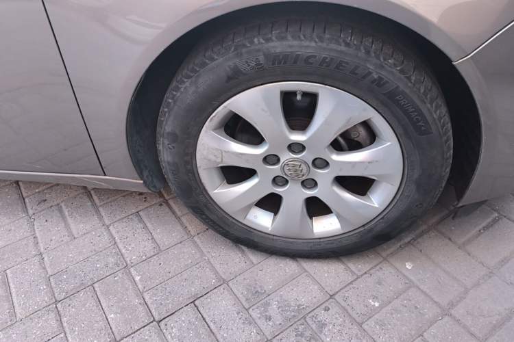 Used Buick Regal 2015 1.6T Elite Tech Model Right Front Wheel Hub