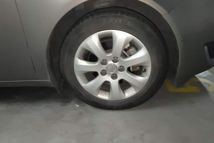 Used Buick Regal 2015 1.6T Elite Tech Model Right Front Wheel Hub