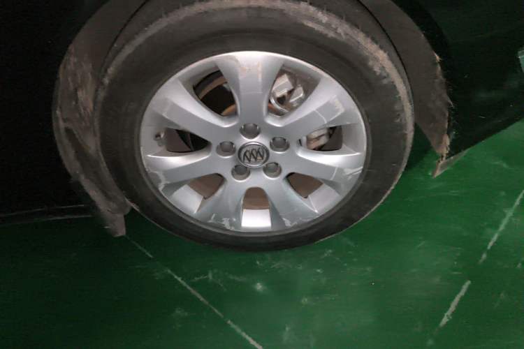 Used Buick Regal 2015 2.0L Leading Fashion Edition Right Front Wheel Hub