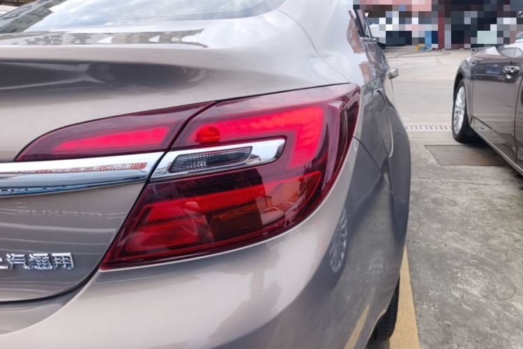 Used Buick Regal 2015 1.6T Leading Technology Model Right Rear Taillight