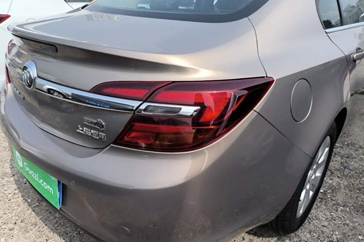 Used Buick Regal 2015 1.6T Leading Technology Model Right Rear Taillight