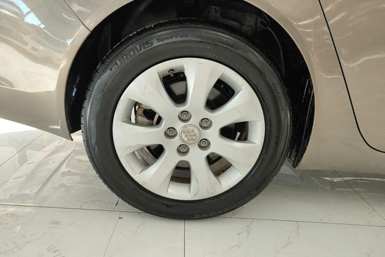 Used Buick Regal 2015 1.6T Fashion Tech Model Right Rear Wheel Hub
