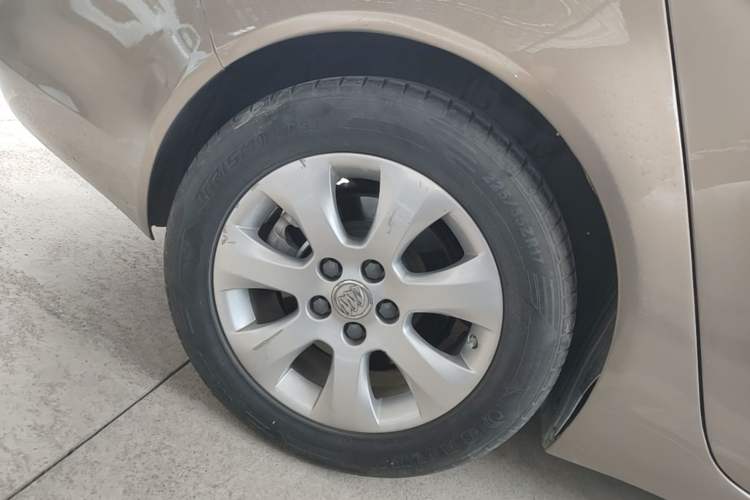 Used Buick Regal 2015 1.6T Leading Technology Model Right Rear Wheel Hub