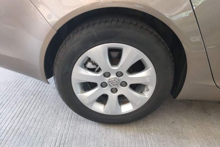 Used Buick Regal 2015 1.6T Elite Tech Model Right Rear Wheel Hub