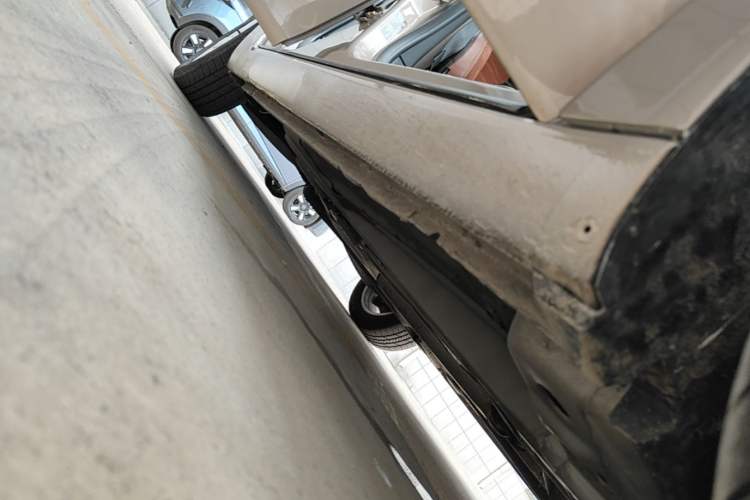 Used Buick Regal 2015 1.6T Elite Tech Model Right Side Sill