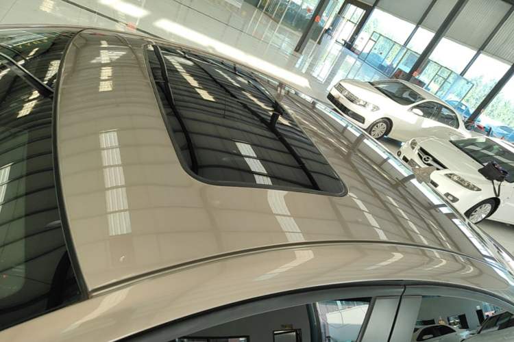 Used Buick Regal 2015 1.6T Fashion Tech Model Roof