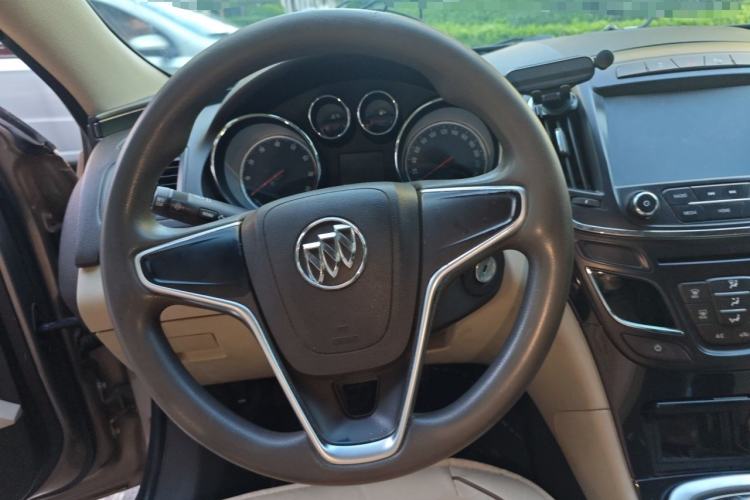 Used Buick Regal 2015 2.0L Leading Fashion Edition Steering Wheel