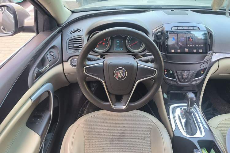 Used Buick Regal 2015 2.0L Leading Fashion Edition Steering Wheel