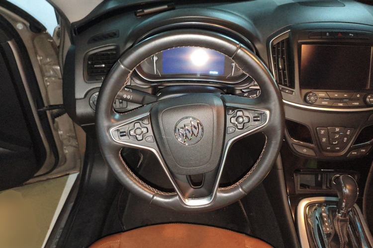 Used Buick Regal 2015 1.6T Elite Tech Model Steering Wheel