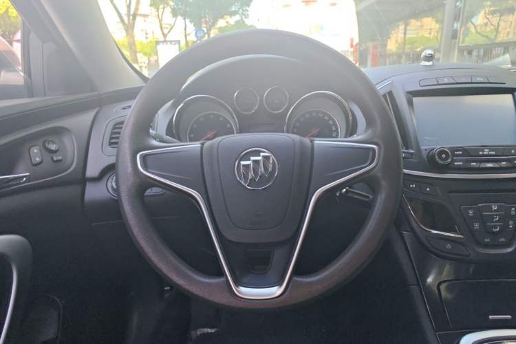 Used Buick Regal 2015 1.6T Leading Technology Model Steering Wheel