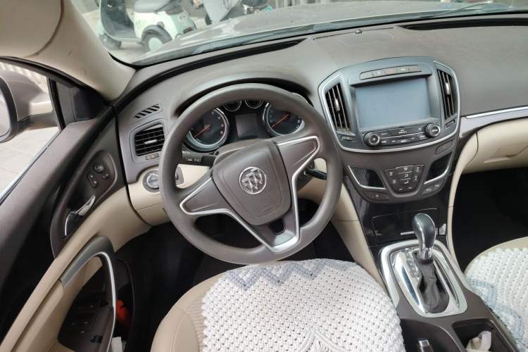 Used Buick Regal 2015 2.0L Leading Fashion Edition Steering Wheel