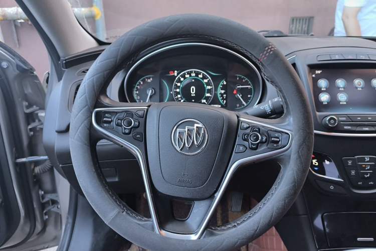 Used Buick Regal 2015 1.6T Elite Tech Model Steering Wheel